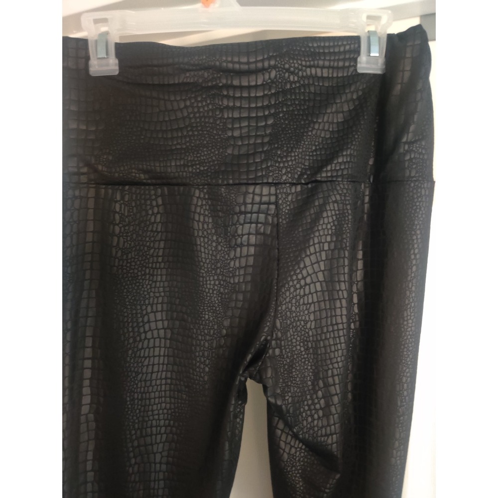 SHEIN Womens Black Crocodile Embossed High Waisted Leggings Large NWT - Picture 4 of 5